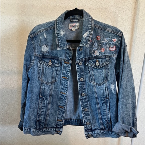 Jean Jacket - Picture 1 of 4